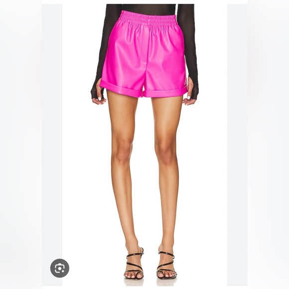 💖FONDA SHORT Steve Madden BARBIE PINK FAUX LEATHER SHORTS 💕💖WORN ONCE - Picture 2 of 4